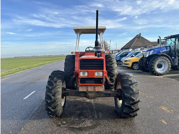 Tractor New Holland 100-90 DT: foto 2