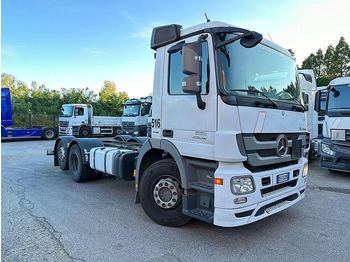 Camión chasis MERCEDES-BENZ Actros 2532