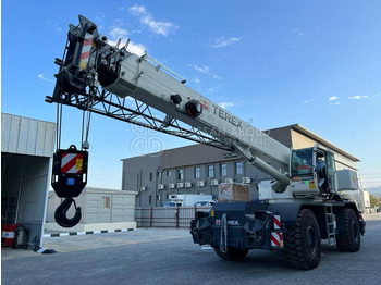 Grúa para terrenos difíciles TEREX