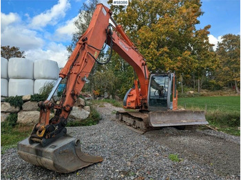 Excavadora de cadenas HITACHI ZX135