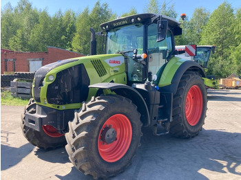 Tractor CLAAS Axion 830