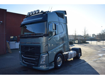 Arrendamiento de Volvo  FH 470 T Navi ACC Retarder 2x Tank TOP Zustand  Volvo  FH 470 T Navi ACC Retarder 2x Tank TOP Zustand: foto 1