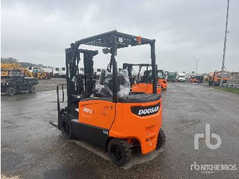 Carretilla elevadora eléctrica nuevo DOOSAN B30X-7 PLUS (Unused): foto 2