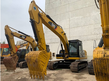 Excavadora de cadenas CATERPILLAR 323DL