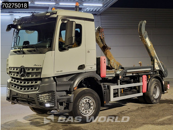 Camión portacontenedor de cadenas Mercedes-Benz Arocs 1845 4X2 Skiploader Automatic Big-Axle ADR Euro 6: foto 3