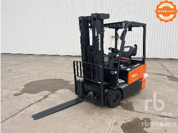 Carretilla elevadora eléctrica DOOSAN