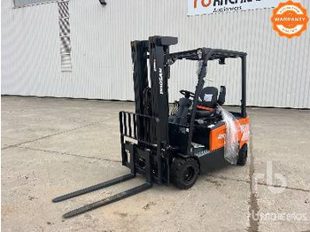 Carretilla elevadora eléctrica DOOSAN