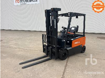 Carretilla elevadora eléctrica DOOSAN