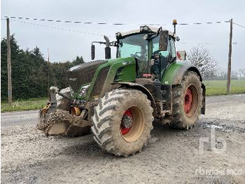 Tractor FENDT 826 Vario