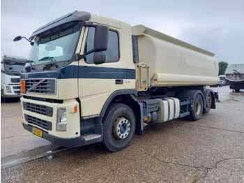 Camión cisterna VOLVO FM