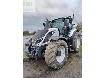 Tractor VALTRA T214