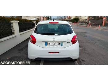 Coche Peugeot 208 Diesel - DN 138 XN - 280 000 km (2 places): foto 3