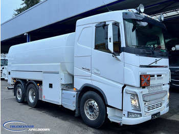 Camión cisterna VOLVO FH 540