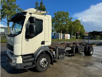 Camión chasis VOLVO FL 240