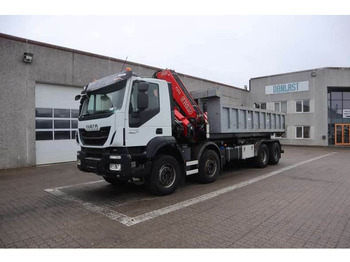 Camión con equipo de cable IVECO Trakker