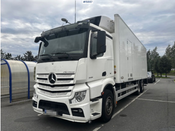 Camión caja cerrada MERCEDES-BENZ Actros