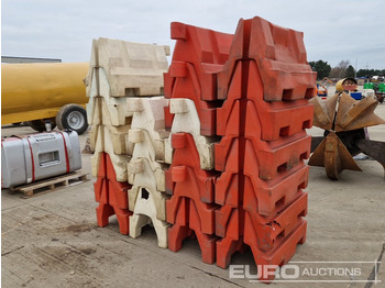 Equipo de construcción Bundle of Water Filled Barriers: foto 3