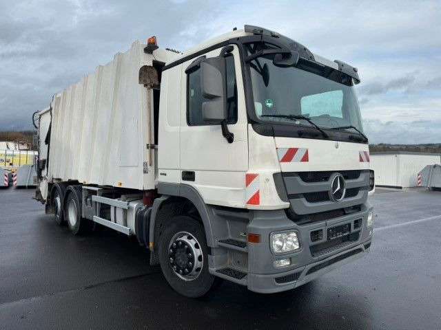 Arrendamiento de Mercedes-Benz Actros 2532 6x2 MP3 Faun Power Press 524 Mercedes-Benz Actros 2532 6x2 MP3 Faun Power Press 524 Mercedes-Benz Actros 2532 6x2 MP3 Faun Power Press 524 Mercedes-Benz Actros 2532 6x2 MP3 Faun Power Press 524: foto 11