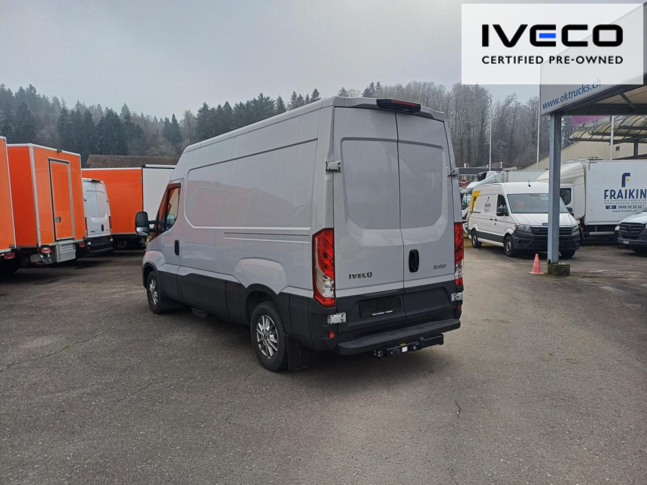 Furgón IVECO Daily 35S14NA8V/P Euro6 Klima AHK Navi Luftfeder: foto 11