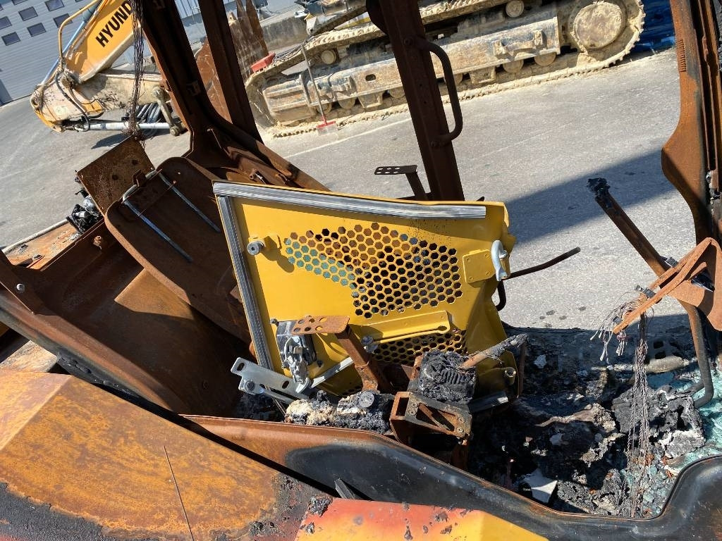 Excavadora de cadenas CAT CAT 308 CR avec Certificat CE Origine Française: foto 50