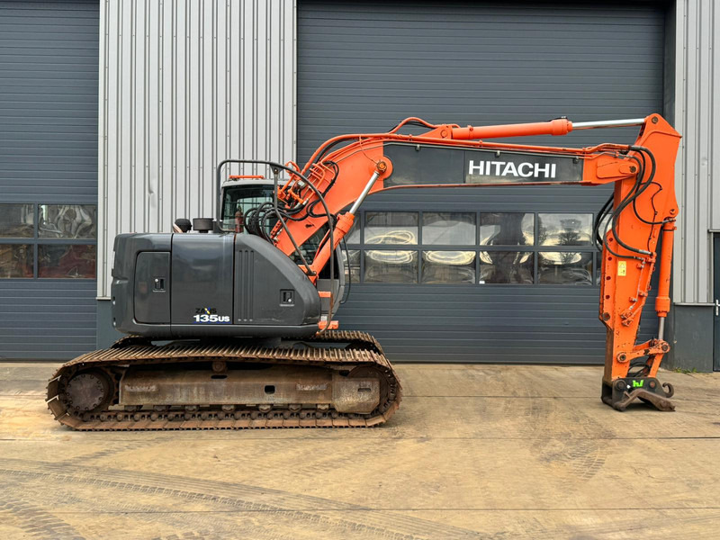 Excavadora de cadenas Hitachi ZX135US: foto 6