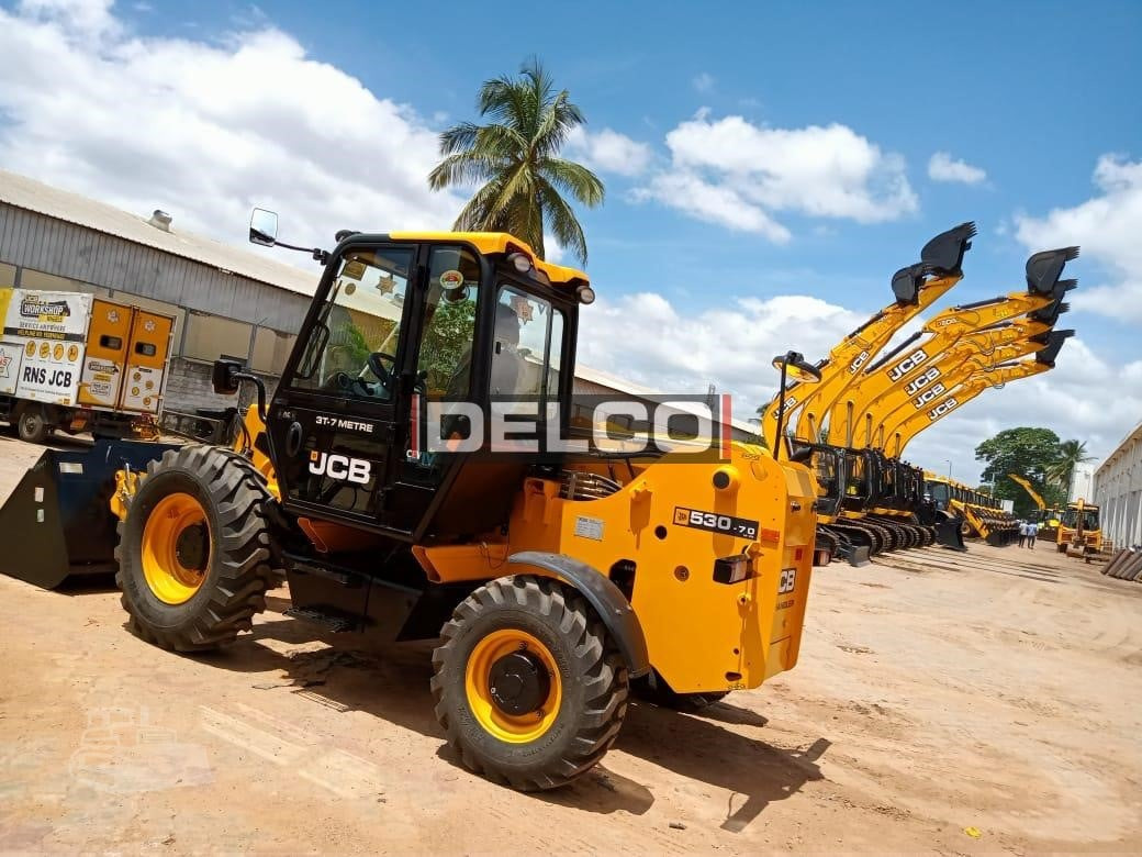 Manipulador telescópico nuevo JCB 530-70: foto 13