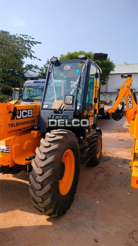 Manipulador telescópico nuevo JCB 530-70: foto 9