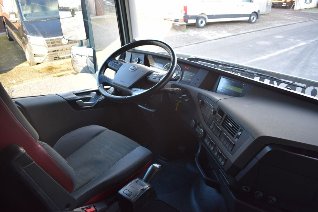 Arrendamiento de Volvo  FH 470 T Navi ACC Retarder 2x Tank TOP Zustand  Volvo  FH 470 T Navi ACC Retarder 2x Tank TOP Zustand: foto 22