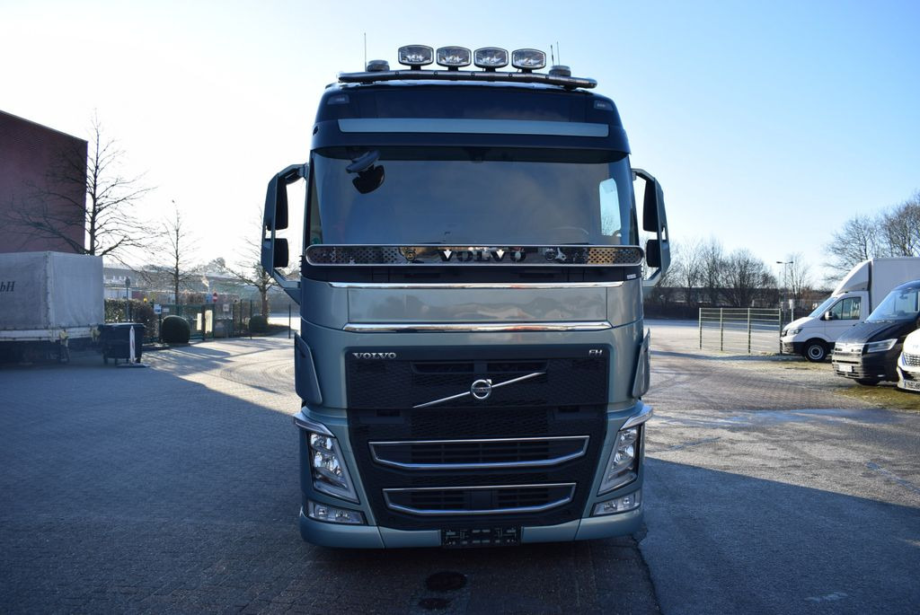 Arrendamiento de Volvo  FH 470 T Navi ACC Retarder 2x Tank TOP Zustand  Volvo  FH 470 T Navi ACC Retarder 2x Tank TOP Zustand: foto 13