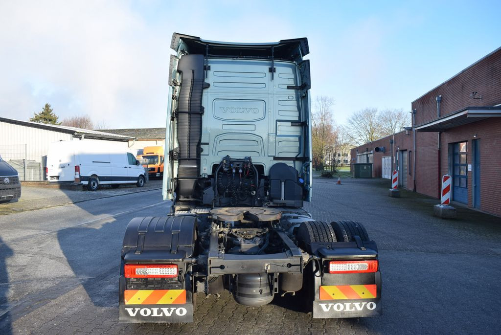 Arrendamiento de Volvo  FH 470 T Navi ACC Retarder 2x Tank TOP Zustand  Volvo  FH 470 T Navi ACC Retarder 2x Tank TOP Zustand: foto 7