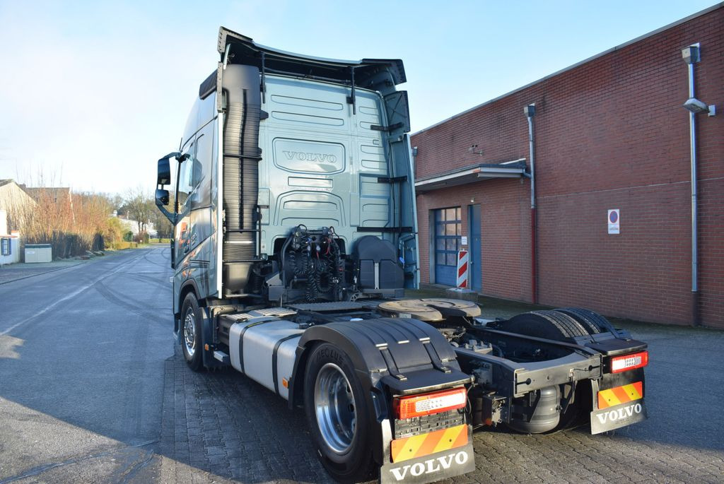 Arrendamiento de Volvo  FH 470 T Navi ACC Retarder 2x Tank TOP Zustand  Volvo  FH 470 T Navi ACC Retarder 2x Tank TOP Zustand: foto 6