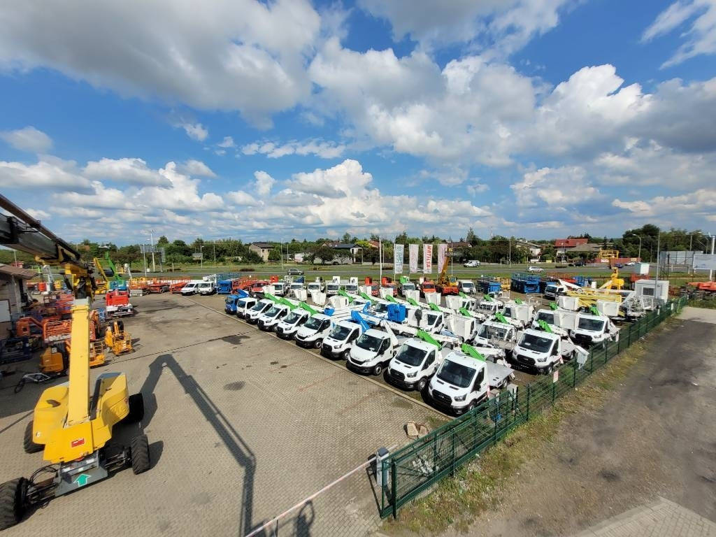 Camión con plataforma elevadora Multitel MX 170 - 17m Iveco Daily 35S11 - bucket truck boom: foto 31