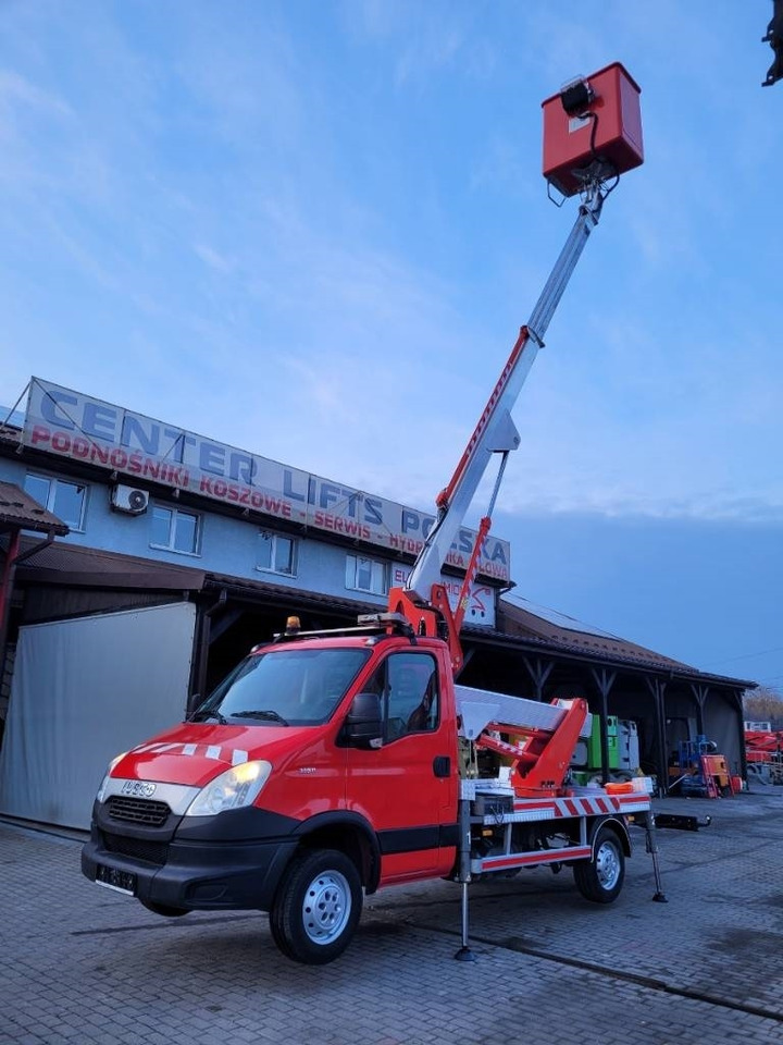 Camión con plataforma elevadora Multitel MX 170 - 17m Iveco Daily 35S11 - bucket truck boom: foto 6