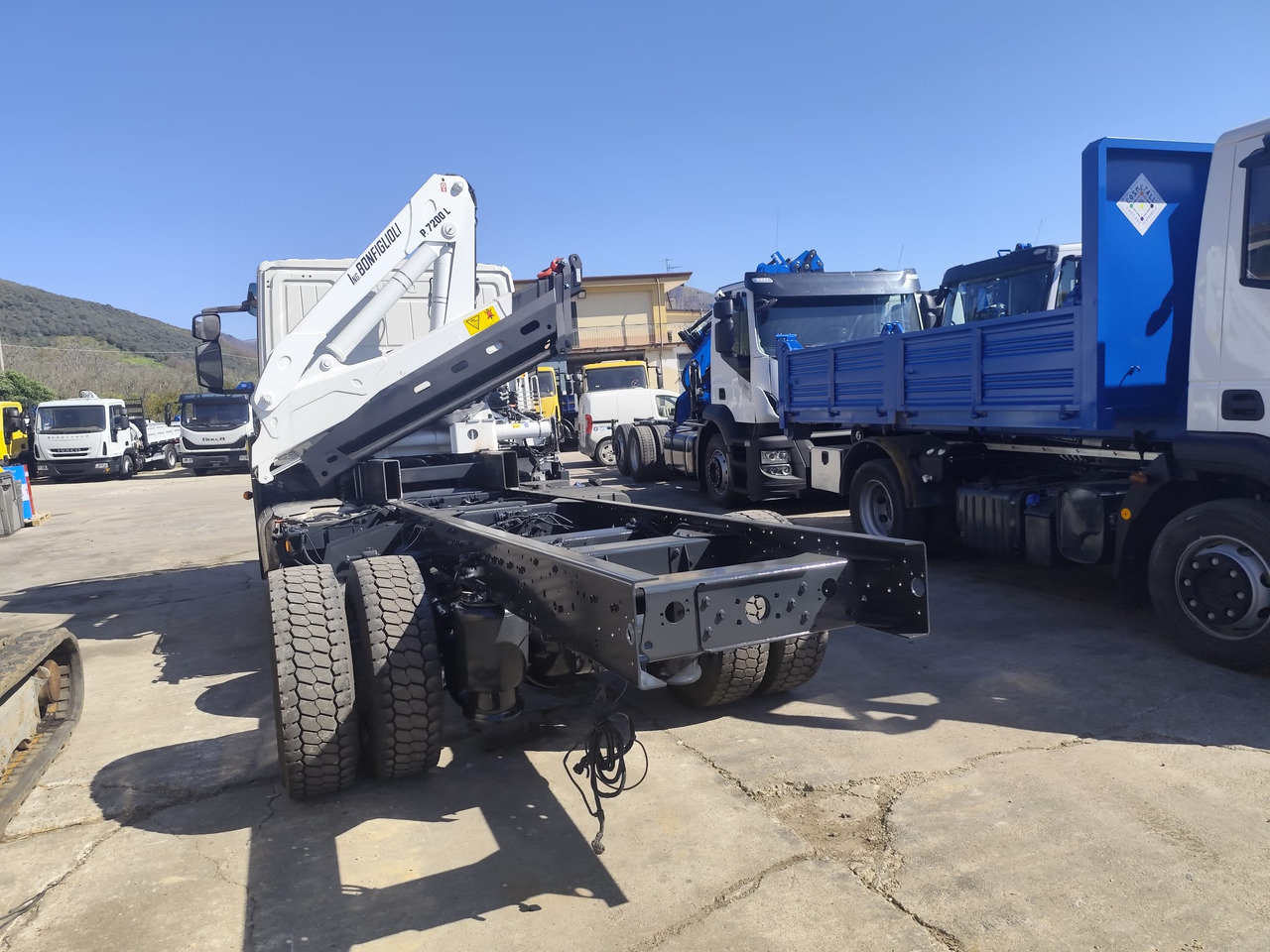 Camión grúa IVECO EUROCARGO 140-250: foto 17