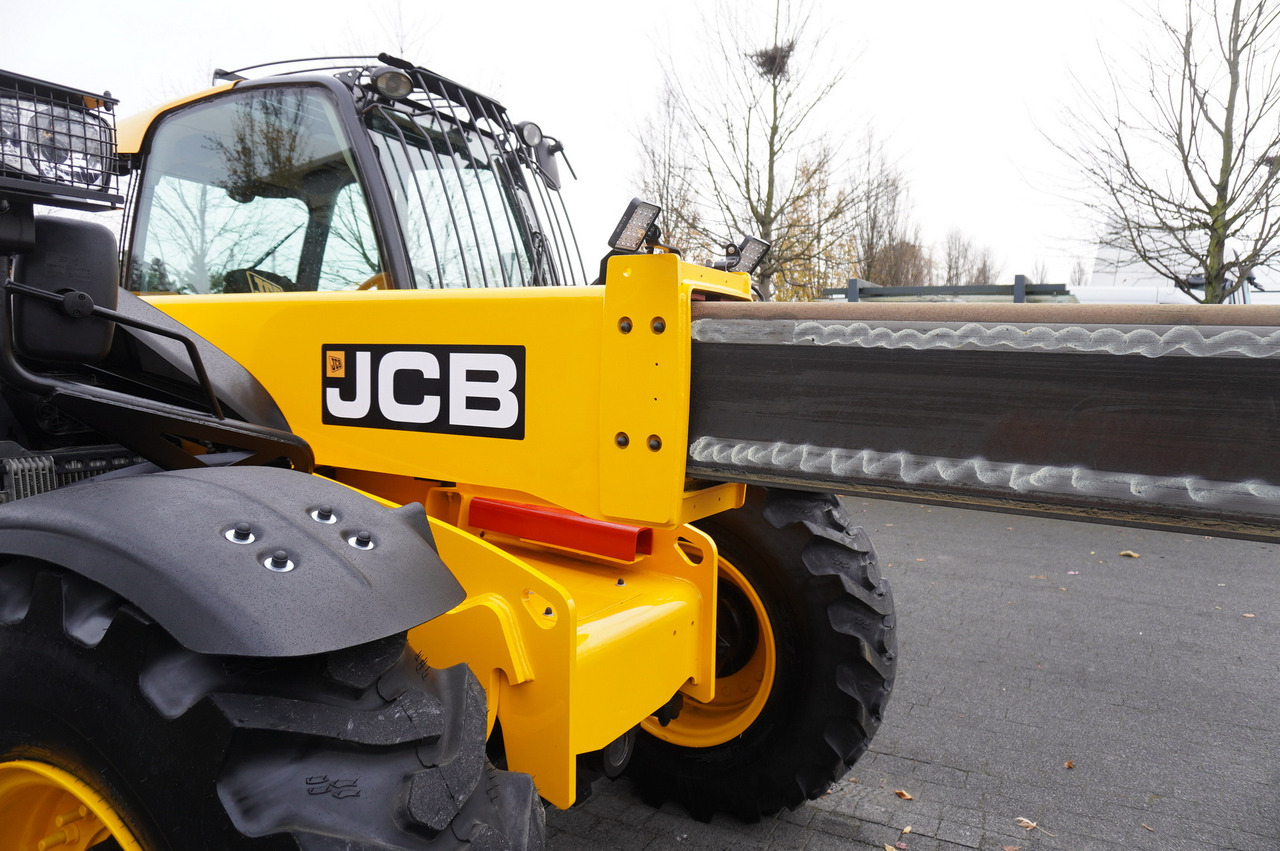 Arrendamiento de JCB 560-80 / 6 ton lifting capacity / power 146 HP JCB 560-80 / 6 ton lifting capacity / power 146 HP: foto 28