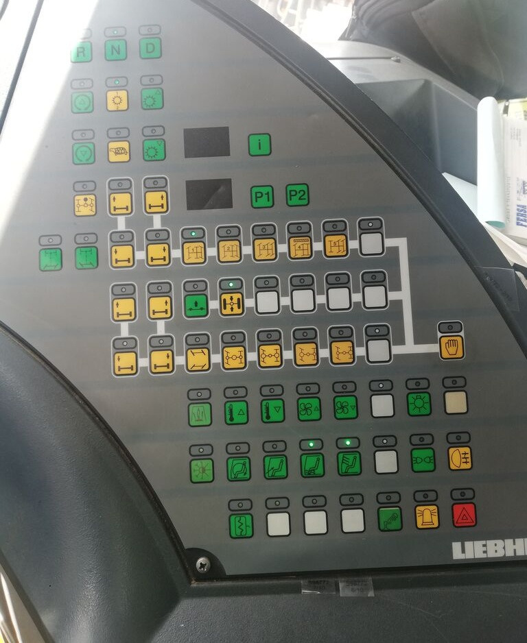 Arrendamiento de Liebherr LTM 1070 4.2 Liebherr LTM 1070 4.2: foto 12 Arrendamiento de Liebherr LTM 1070 4.2 Liebherr LTM 1070 4.2: foto 12