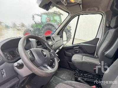 Camión con plataforma elevadora RENAULT MASTER 2019 Klubb K32 10 m on Camion N ...: foto 10