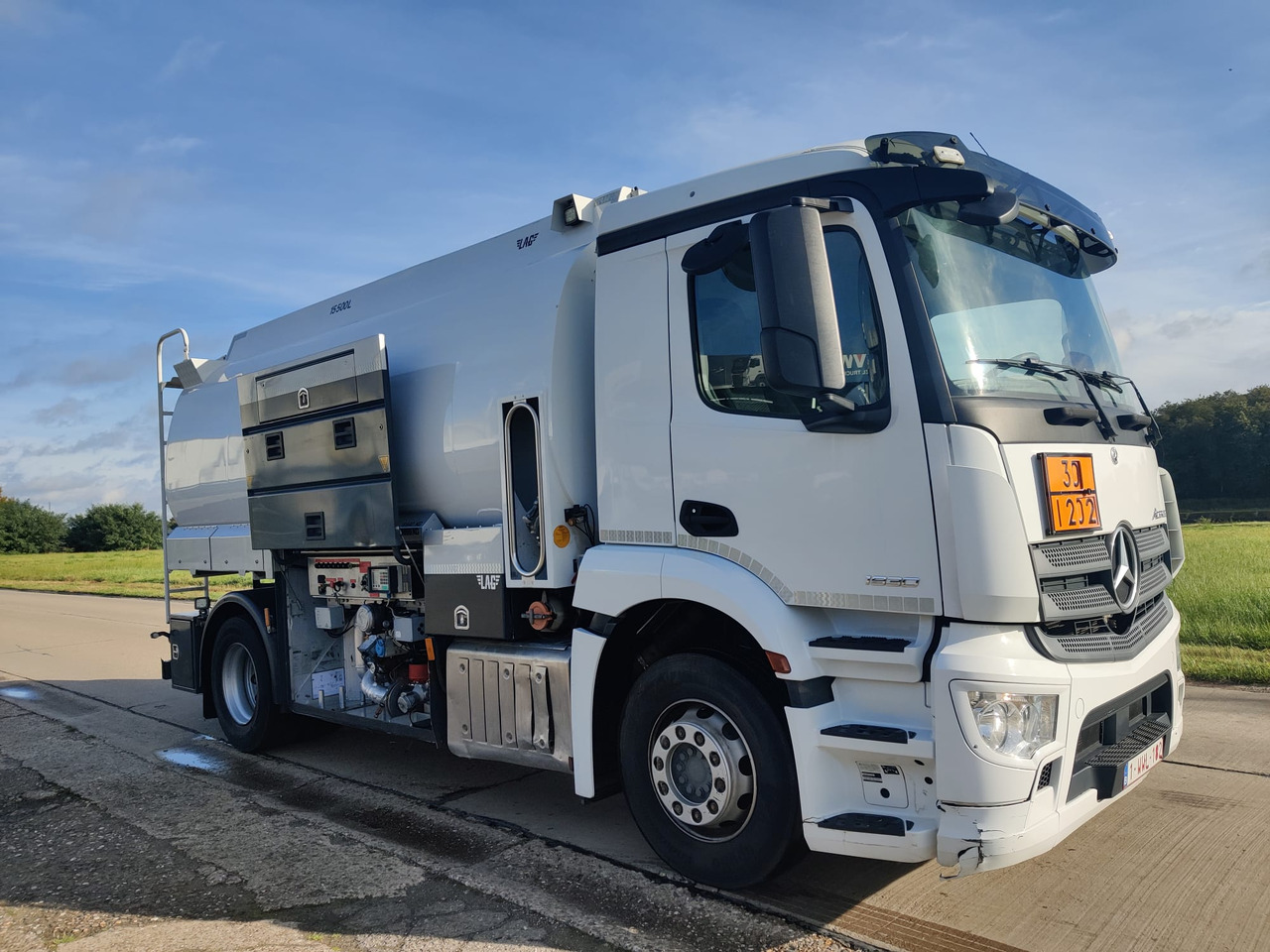 Camión cisterna MERCEDES Actros: foto 8