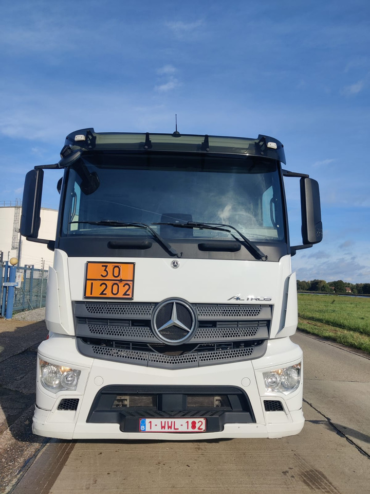 Camión cisterna MERCEDES Actros: foto 7