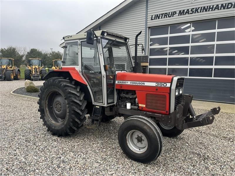 Tractor Massey Ferguson 390 HiLine med frontlift: foto 15