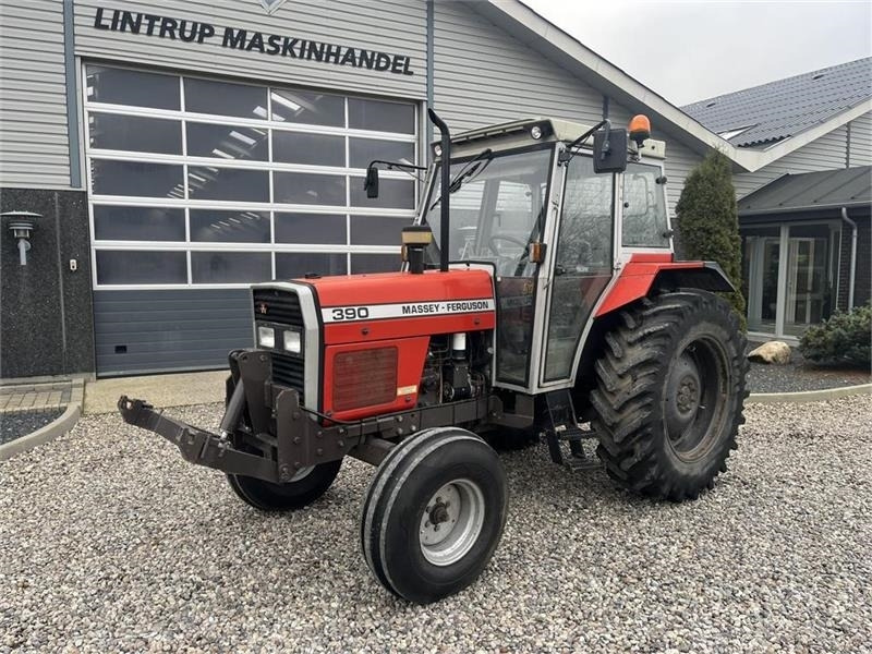 Tractor Massey Ferguson 390 HiLine med frontlift: foto 8