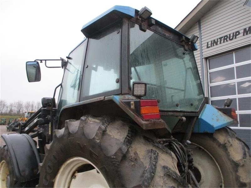 Tractor New Holland 7740 SLE Turbo Med frontlæsser og frontlift.: foto 10