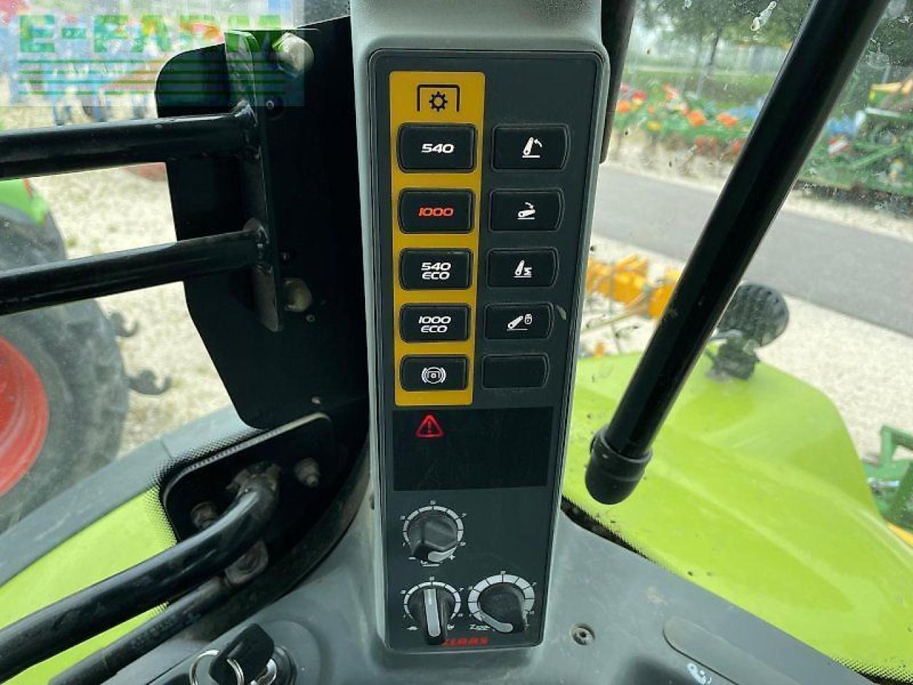 Tractor CLAAS arion 660 cmatic cebis CMATIC CEBIS: foto 13