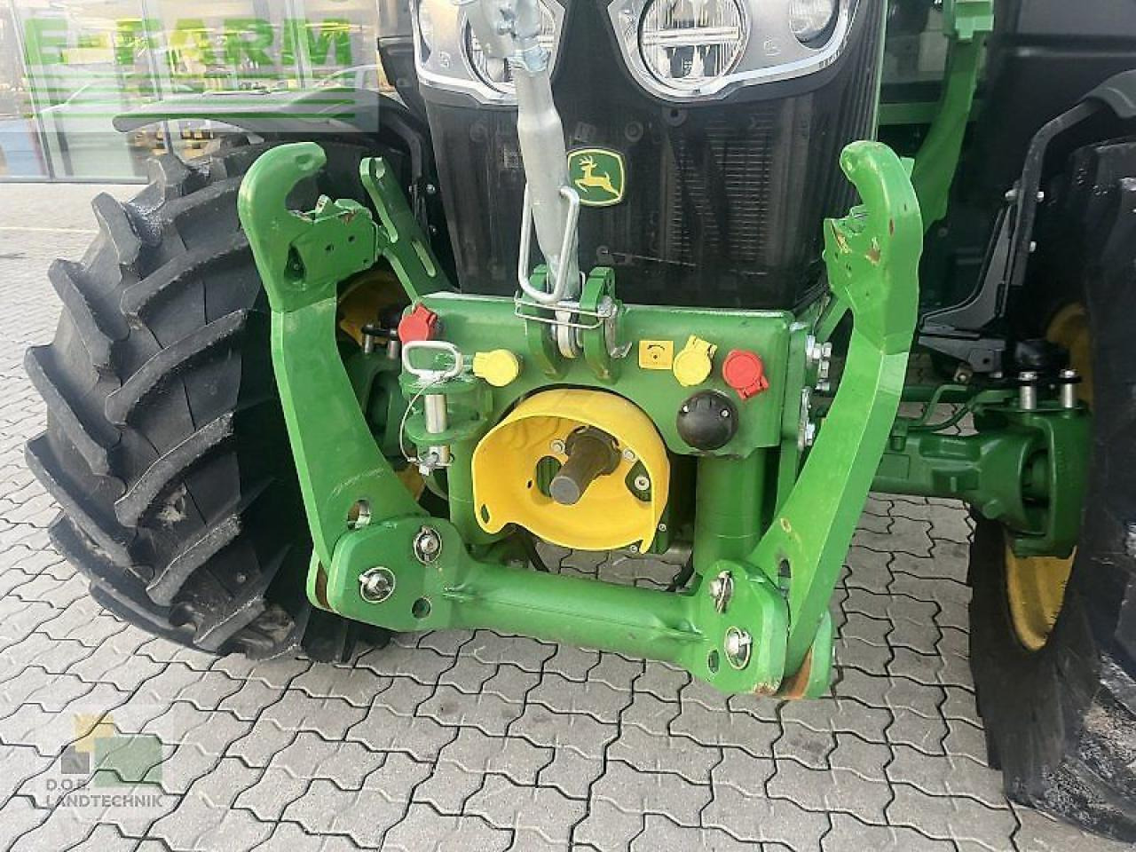 Tractor John Deere 6110m: foto 6