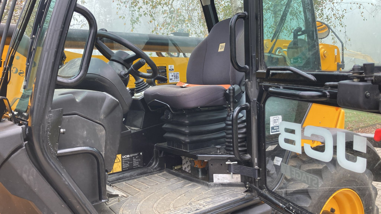 Arrendamiento de JCB 540-170 JCB 540-170: foto 10