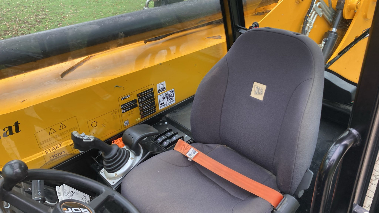 Arrendamiento de JCB 540-170 JCB 540-170: foto 11