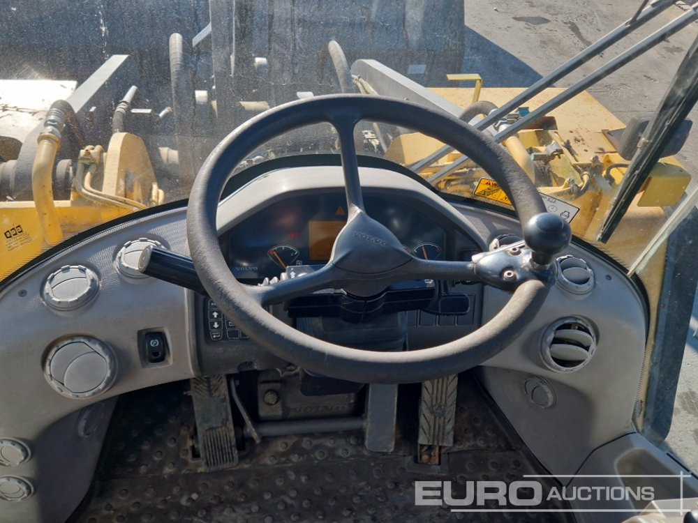 Cargadora de ruedas 2009 Volvo L220F: foto 35