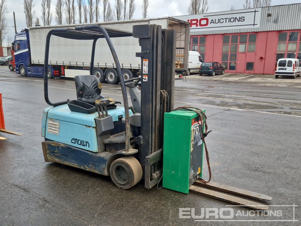 Carretilla elevadora Crown Electric Forklift, 3 Stage Mast, Freelift Mast, Side Shift, Forks, Charger: foto 6