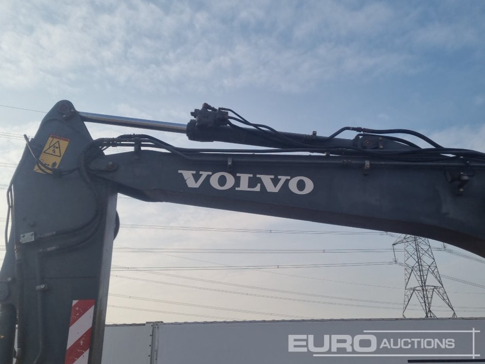 Excavadora de cadenas Volvo EC140BLC: foto 19