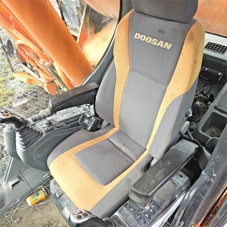 Excavadora de cadenas Doosan DX490 LC-3: foto 20